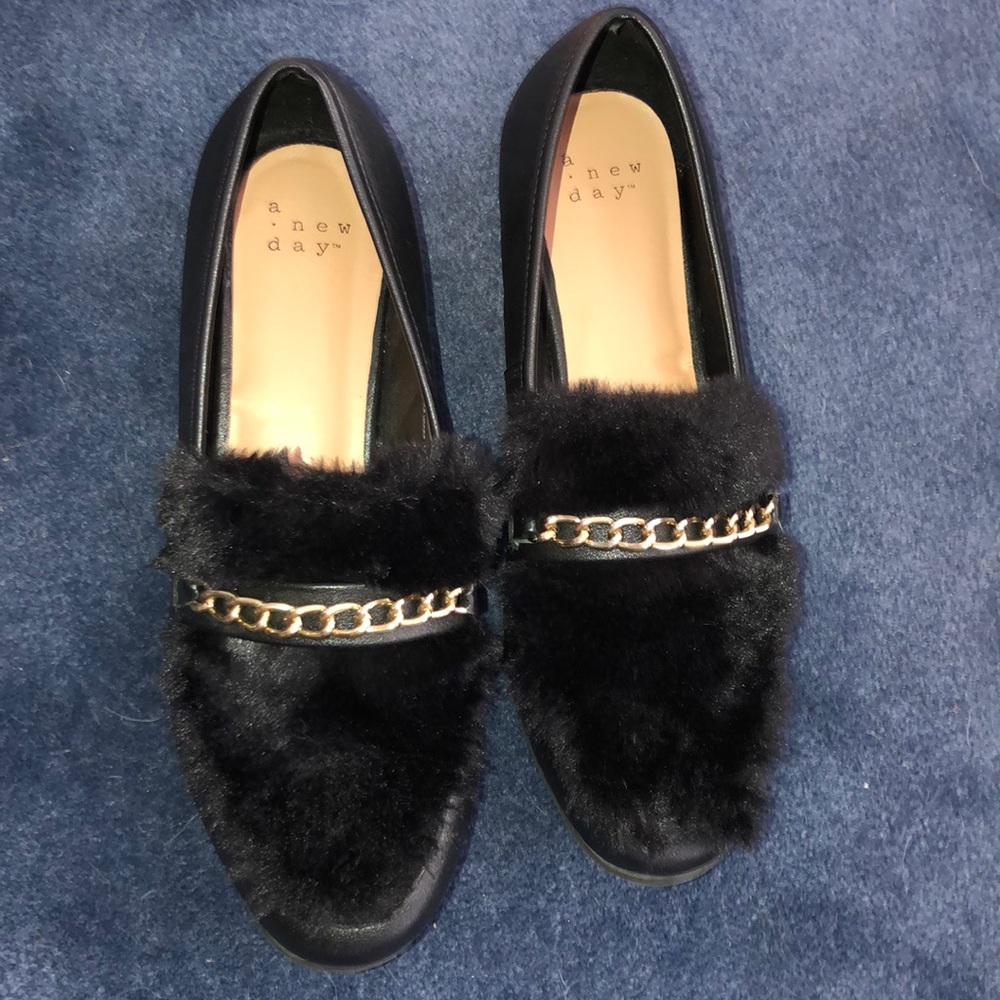 Never worn flats.